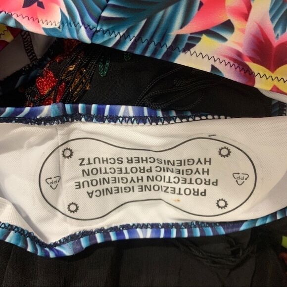 NWOT Cupshe Crochet Lace floral one piece -S - Picture 10 of 11